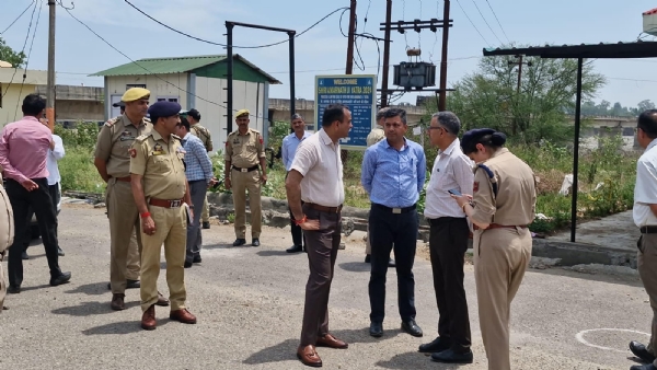 Administration on alert for Shri Amarnath Yatra 2026 - DivCom reviews preparations and damaged structures in Lakhanpur Administration on alert for Shri Amarnath Yatra 2026 - DivCom reviews preparations and damaged structures in Lakhanpur