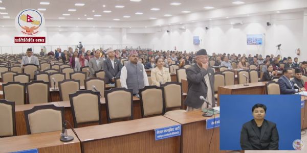 विपक्षी दलों का सदन से वॉकआउट