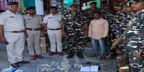 गलगलिया में एसएसबी-पुलिस की बड़ी कार्रवाई, 120 ग्राम ब्राउन शुगर व लाखों की नकदी बरामद गलगलिया में एसएसबी-पुलिस की बड़ी कार्रवाई, 120 ग्राम ब्राउन शुगर व लाखों की नकदी बरामद