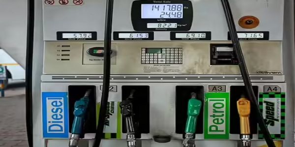 पेट्रोल-डीजल के लोगो का प्रतीकातमक चित्र