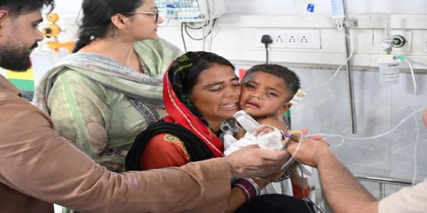 पंजाब: बोरवेल में गिरे बच्चे को नौ घंटे बाद सुरक्षित निकाला