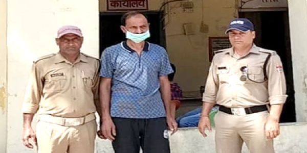 नाबालिग से छेड़छाड़ का आरोपित गिरफ्तार, पोक्सो में मुकदमा दर्ज
