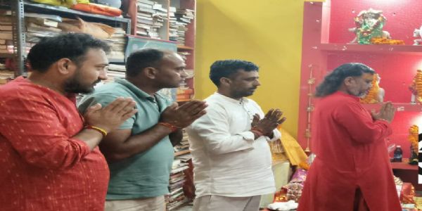 ज्योतिष गुरुकुलम में शनि देव जयंती पर हुई विशेष पूजा-अर्चना