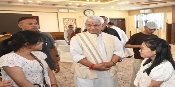 जम्मू-कश्मीर लोक भवन ने श्रीनगर में सिक्किम राज्य स्थापना दिवस मनाया