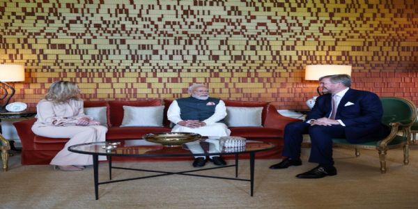 नीदरलैंड के राजा रानी से मिले प्रधानमंत्री