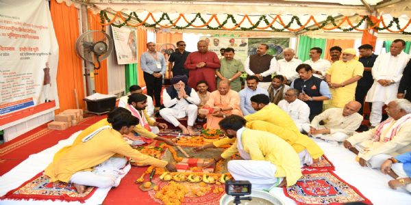 सीएम योगी के नेतृत्व में यूपी ने बनाई नई और मजबूत पहचान : हरदीप सिंह पुरी*