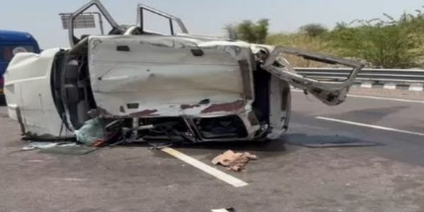 रणुजा में कार पलटी, तीन श्रद्धालुओं की मौत