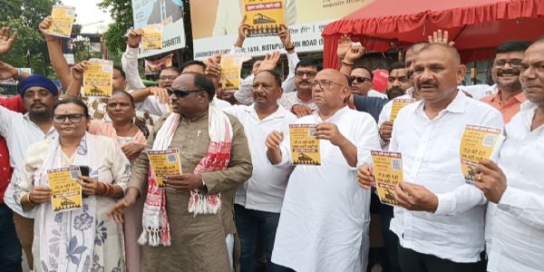 ट्रेनों की लेटलतीफी के खिलाफ तेज हुआ आंदोलन, विधायक सरयू राय ने रेलवे को दी चेतावनी