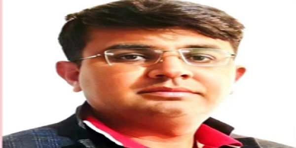 पढ़ाई पर विज्ञापन की दुहाई