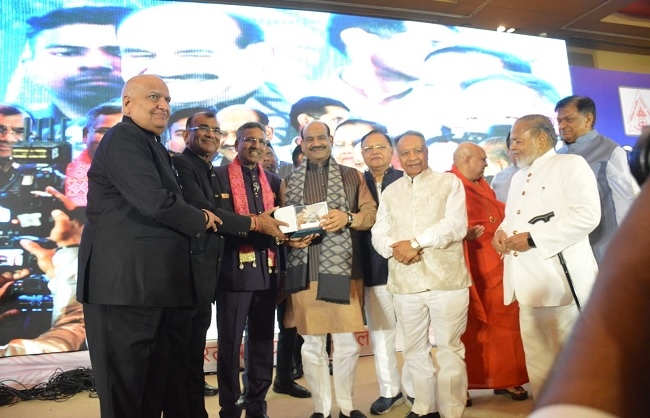 अखिल भारतीय अग्रवाल सम्मेलन के राष्ट्रीय अधिवेशन एवं पदग्रहण समारोह को संबोधित ओम बिरला