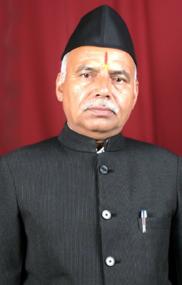 प्रयाग पाण्डे। प्रयाग पाण्डे।