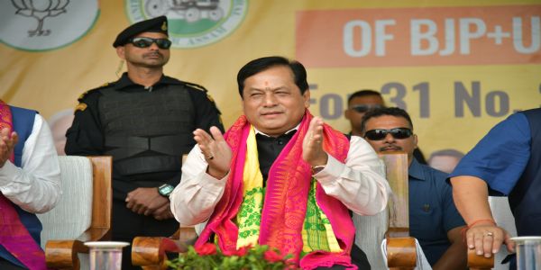 बंगाईगांव विधानसभा क्षेत्र में विधानसभा उपचुनाव के दौरान चुनावी सभा को संबोधित करते हुए केंद्रीय मंत्री सर्बानंद सोनोवाल की तस्वीर। बंगाईगांव विधानसभा क्षेत्र में विधानसभा उपचुनाव के दौरान चुनावी सभा को संबोधित करते हुए केंद्रीय मंत्री सर्बानंद सोनोवाल की तस्वीर।