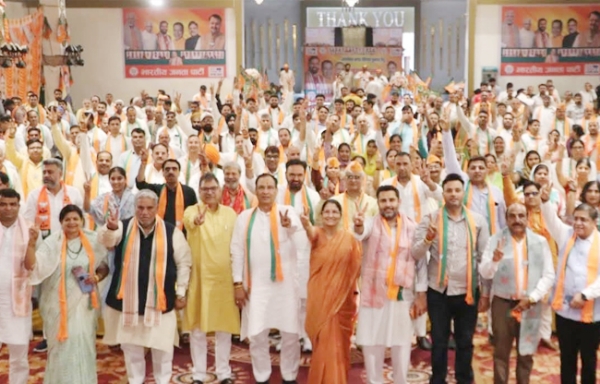 सोनीपत: प्रदेश प्रभारी सतीश पूनिया     और प्रदेश अध्यक्ष मोहन लाल बड़ौली जन आशीर्वाद सभा में