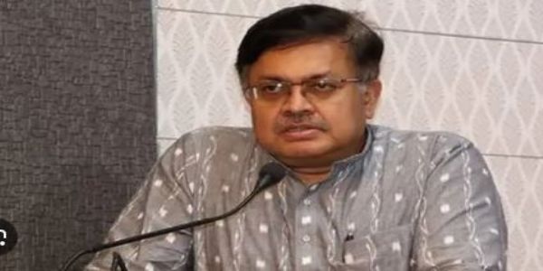 नवीन पटनायक द्वारा केन्द्रीय मंत्री सीतारमण को पत्र लिखने को लेकर विधि मंत्री ने उठाया सवाल