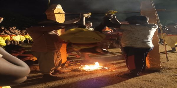 झूलन अनुष्ठान के साथ बिकुवादाग सहित चार स्थानों पर मंडा पूजा संपन्न