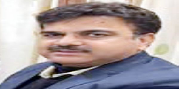 महंगी किताबों व अवैध शुल्क पर सख्ती, 17 निजी विद्यालयों को नोटिस