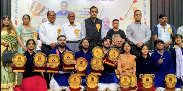 पानीपत: आर्य पीजी कॉलेज के वार्षिक समारोह में प्रतिभाओं का सम्मान