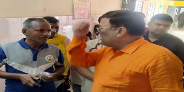 सीएमओ ने सीएचसी का औचक निरीक्षण किया, चिकित्सा अधीक्षक नदारद मिले