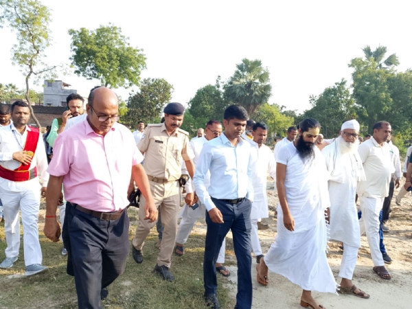 पांडुलिपियों को देखने लहेजी मठ पहुंचे जिलाधिकारी