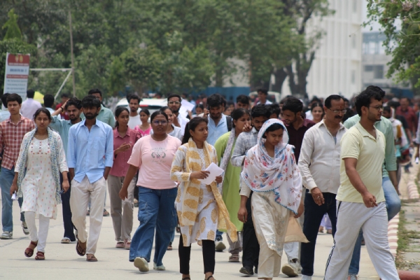 स्नातक, परास्नातक के विभिन्न पाठ्यक्रमों सहित पीएचडी की हुई प्रवेश परीक्षा* स्नातक, परास्नातक के विभिन्न पाठ्यक्रमों सहित पीएचडी की हुई प्रवेश परीक्षा*