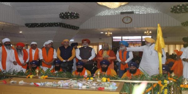 हेमकुंड साहिब यात्रा का पहला जत्था रवाना कार्यक्रम। हेमकुंड साहिब यात्रा का पहला जत्था रवाना कार्यक्रम।