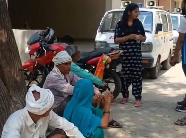 शोकाकुल परिवार शोकाकुल परिवार