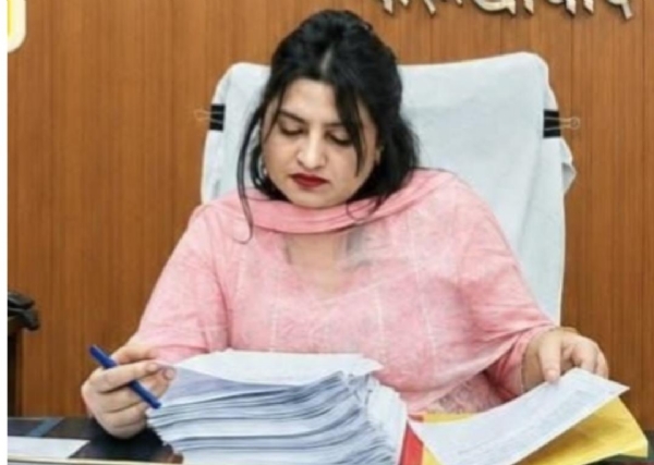नगर मजिस्ट्रेट पारुल तरार नगर मजिस्ट्रेट पारुल तरार