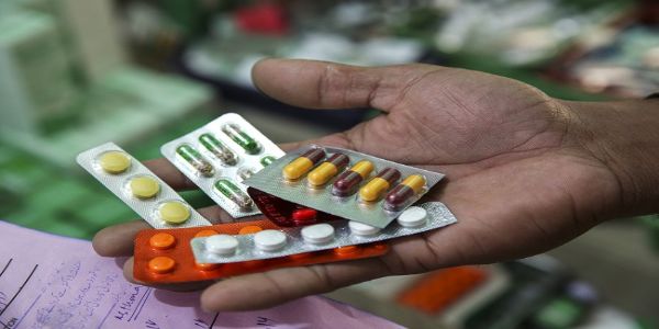 केमिस्ट्स एंड ड्रगिस्ट्स केमिस्ट्स एंड ड्रगिस्ट्स