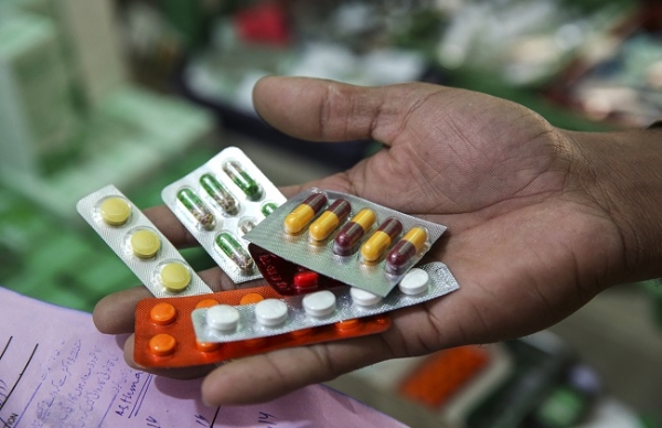 केमिस्ट्स एंड ड्रगिस्ट्स केमिस्ट्स एंड ड्रगिस्ट्स