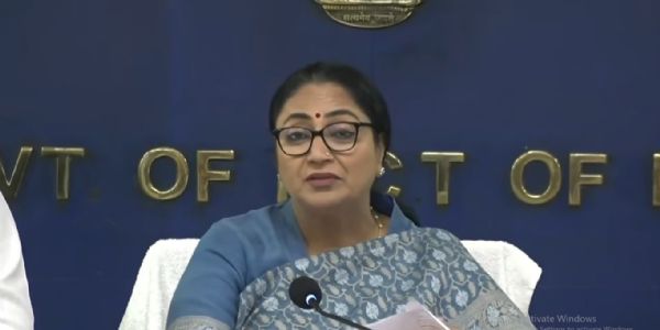 दिल्ली सचिवालय में गुरुवार को प्रेस कांफ्रेस करती मुख्यमंत्री रेखा गुप्ता दिल्ली सचिवालय में गुरुवार को प्रेस कांफ्रेस करती मुख्यमंत्री रेखा गुप्ता