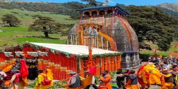 द्वितीय केदार श्री मदमहेश्वर मंदिर । द्वितीय केदार श्री मदमहेश्वर मंदिर ।