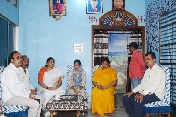 तस्वीर नम्बर 2 तस्वीर नम्बर 2