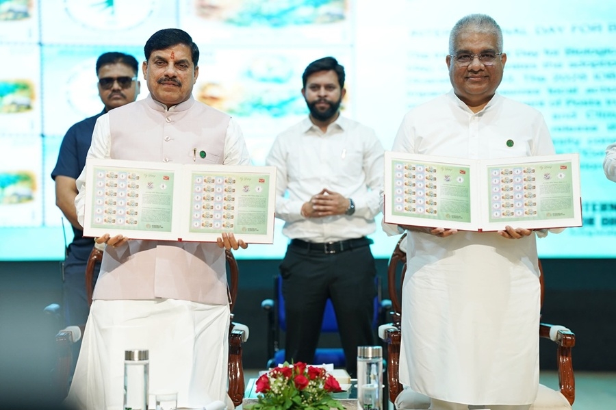 केंद्रीय मंत्री भूपेंद्र यादव ने भोपाल में डाक टिकट का विमोचन किया केंद्रीय मंत्री भूपेंद्र यादव ने भोपाल में डाक टिकट का विमोचन किया