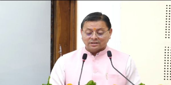 मुख्यमंत्री पुष्कर सिंह धामी कार्यक्रम को संबोधित करते हुए। मुख्यमंत्री पुष्कर सिंह धामी कार्यक्रम को संबोधित करते हुए।