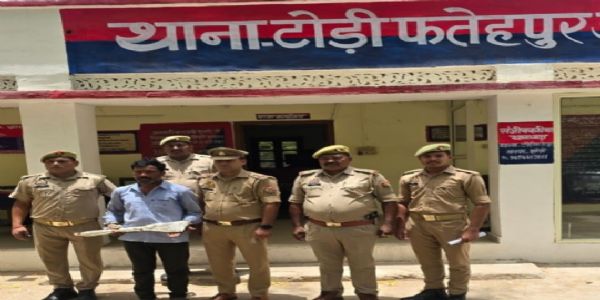 प्रेम प्रसंग में महिला की हत्या का खुलासा,हत्यारोपित प्रेमी गिरफ्तार