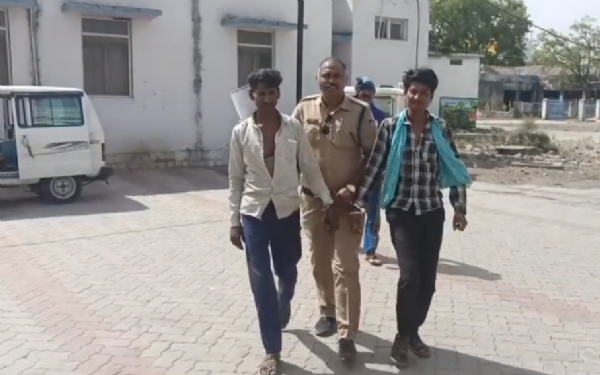 दो युवकों के कब्जे से स्मैक जब्त दो युवकों के कब्जे से स्मैक जब्त