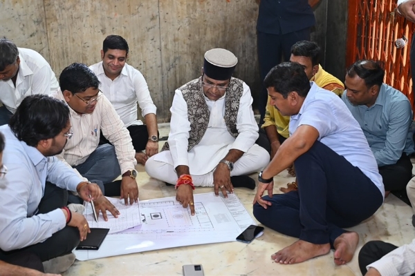 मंत्री विश्वास कैलाश सारंग ने किया श्री खेड़ापति हनुमान लोक कॉरिडोर के निर्माणाधीन का निरीक्षण मंत्री विश्वास कैलाश सारंग ने किया श्री खेड़ापति हनुमान लोक कॉरिडोर के निर्माणाधीन का निरीक्षण