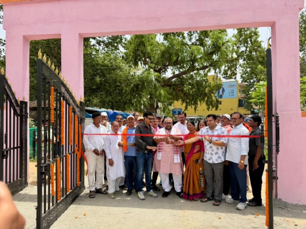 कार्यक्रम का उद्धाटन करते रास सांसद प्रदीप वर्मा सहित अन्य कार्यक्रम का उद्धाटन करते रास सांसद प्रदीप वर्मा सहित अन्य