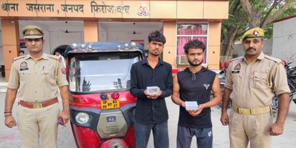 युवक के बैग से आभूषण चोरी करने वाले दाे शातिर गिरफ्तार
