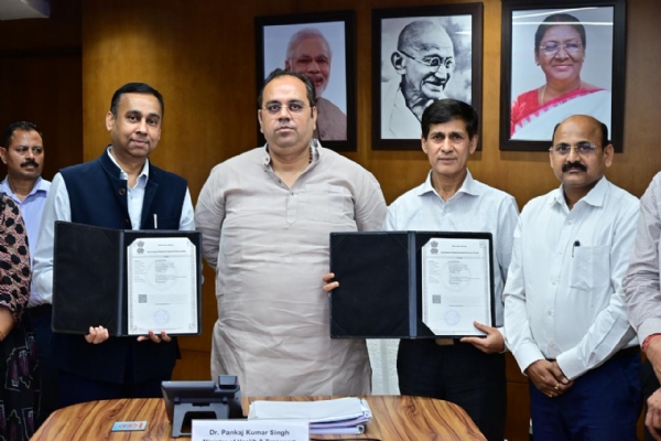 दिल्ली के स्वास्थ्य एवं परिवार कल्याण मंत्री डॉ. पंकज कुमार सिंह की मौजूदगी में एचएसएससी ने सीबीपीएसीएस के साथ समझौता ज्ञापन पर हस्ताक्षर करते हुए