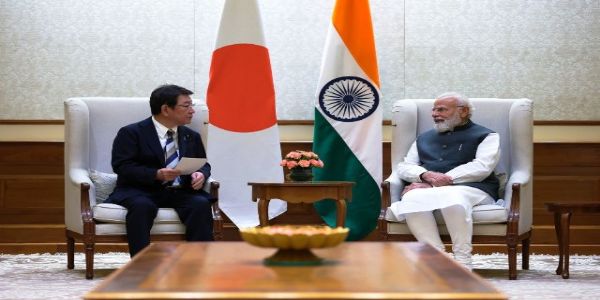जापान के विदेश मंत्री तोशिमित्सु मोटेगी मंगलवार को प्रधानमंत्री नरेन्द्र मोदी से मुलाकात के दौरान जापान के विदेश मंत्री तोशिमित्सु मोटेगी मंगलवार को प्रधानमंत्री नरेन्द्र मोदी से मुलाकात के दौरान