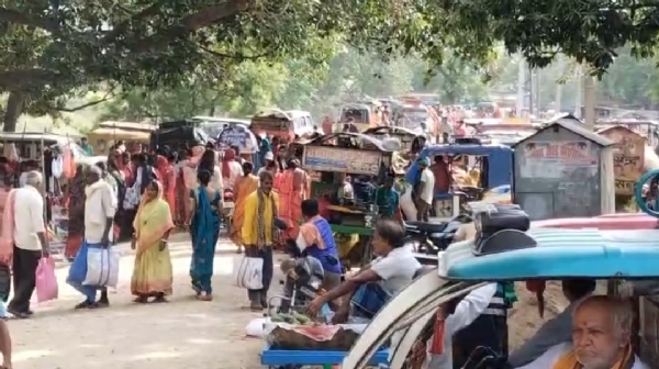 सारण में गंगा दशहरा के अवसर पर श्रद्धालुओं ने सरयू और गंगा नदी में लगाई डुबकी सारण में गंगा दशहरा के अवसर पर श्रद्धालुओं ने सरयू और गंगा नदी में लगाई डुबकी