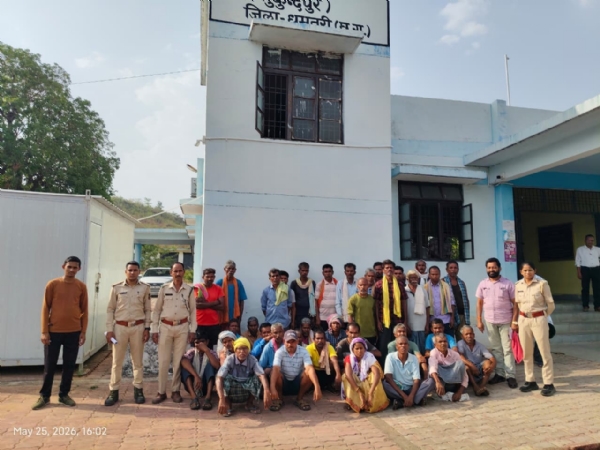 आत्मसमर्पण के बाद इन सभी आरोपितों को भेजा गया जेल।