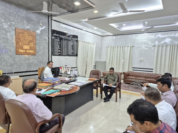 सशक्त स्थायी समिति चुनाव को लेकर जिलाधिकारी ने की समीक्षा बैठक सशक्त स्थायी समिति चुनाव को लेकर जिलाधिकारी ने की समीक्षा बैठक