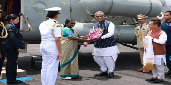 भारतकी राष्ट्रपति द्रौपदी मुर्मू सिक्किमको तीन दिवसीय भ्रमणका लागि गान्तोक आइपुगिन् भारतकी राष्ट्रपति द्रौपदी मुर्मू सिक्किमको तीन दिवसीय भ्रमणका लागि गान्तोक आइपुगिन्