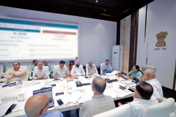 दिल्ली सचिवालय में मंगलवार को कैबिनेट की बैठक अध्यक्षता करती मुख्यमंत्री रेखा गुप्ता दिल्ली सचिवालय में मंगलवार को कैबिनेट की बैठक अध्यक्षता करती मुख्यमंत्री रेखा गुप्ता