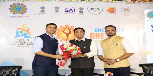 डॉ. मनसुख मांडविया ने नई दिल्ली में लॉन्च की योगासन की पहली वैश्विक प्रतिस्पर्धात्मक खेल पहल डॉ. मनसुख मांडविया ने नई दिल्ली में लॉन्च की योगासन की पहली वैश्विक प्रतिस्पर्धात्मक खेल पहल