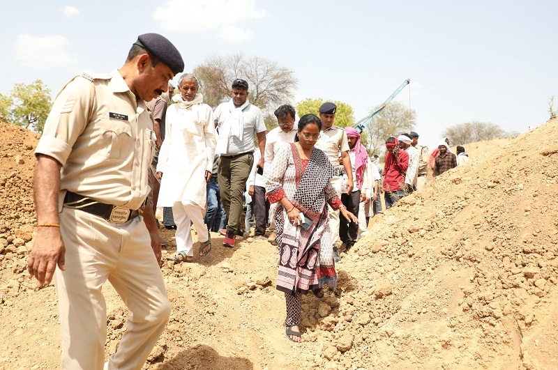 घटनास्थल पर पहुंची कलेक्टर उषा परमार