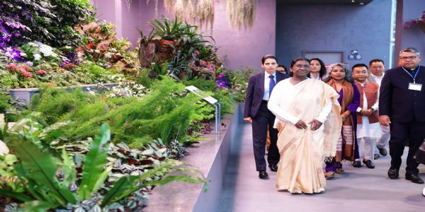 भारतकी राष्ट्रपति मुर्मूले रिज पार्कमा अर्किडेरियमको भ्रमण गरिन् भारतकी राष्ट्रपति मुर्मूले रिज पार्कमा अर्किडेरियमको भ्रमण गरिन्
