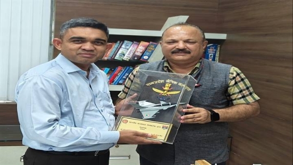 भोपाल कलेक्टर प्रशिस्ति पत्र एवं स्मृति चिन्ह से सम्मानित